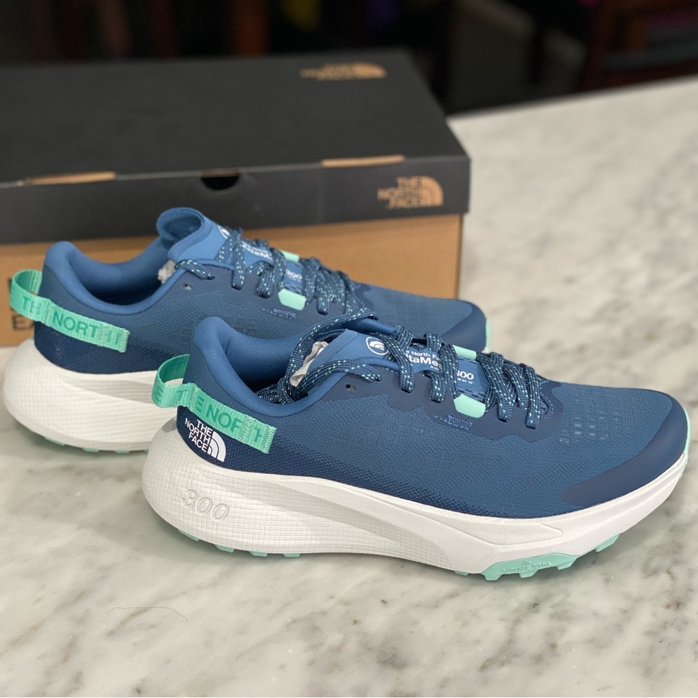 New‼️
The North Face Women's Teal and White Athletic Shoes